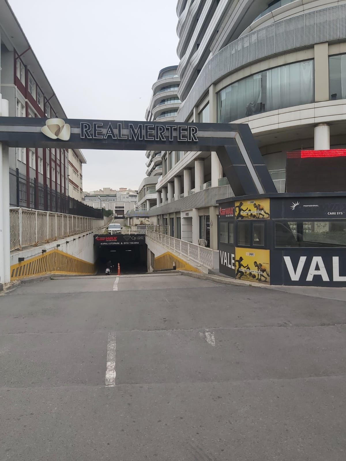 REAL MERTER CAR WAX OTO YIKAMA - GÜNGÖREN /İSTANBUL