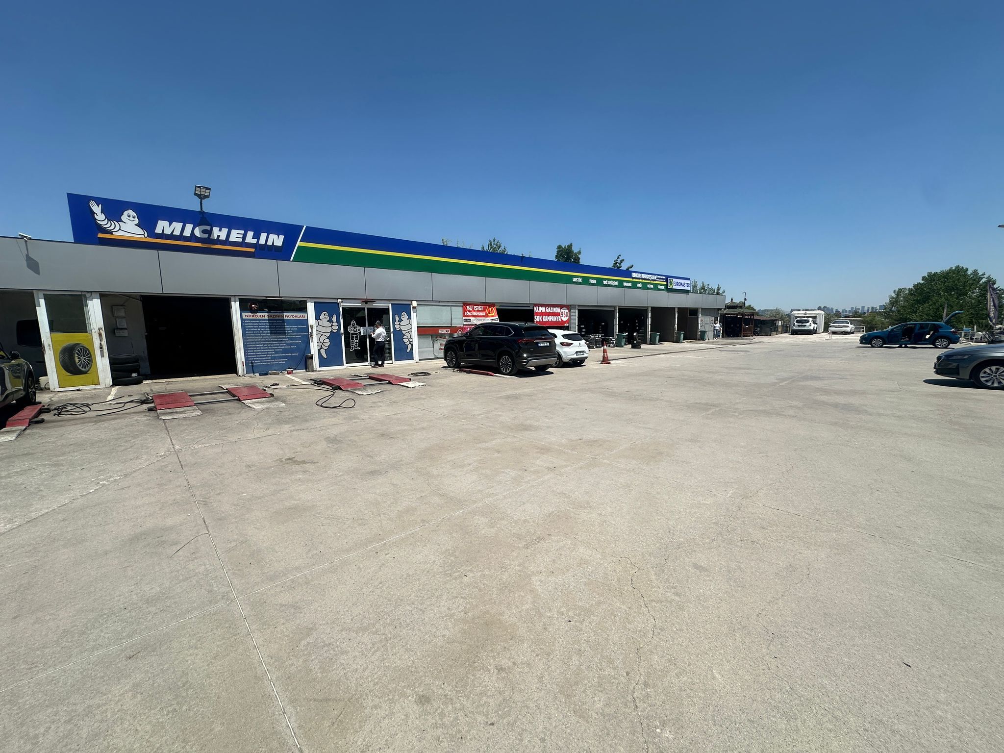 BAKIR KARDEŞLER OTO YIKAMA & LASTİK - ÜMİTKÖY