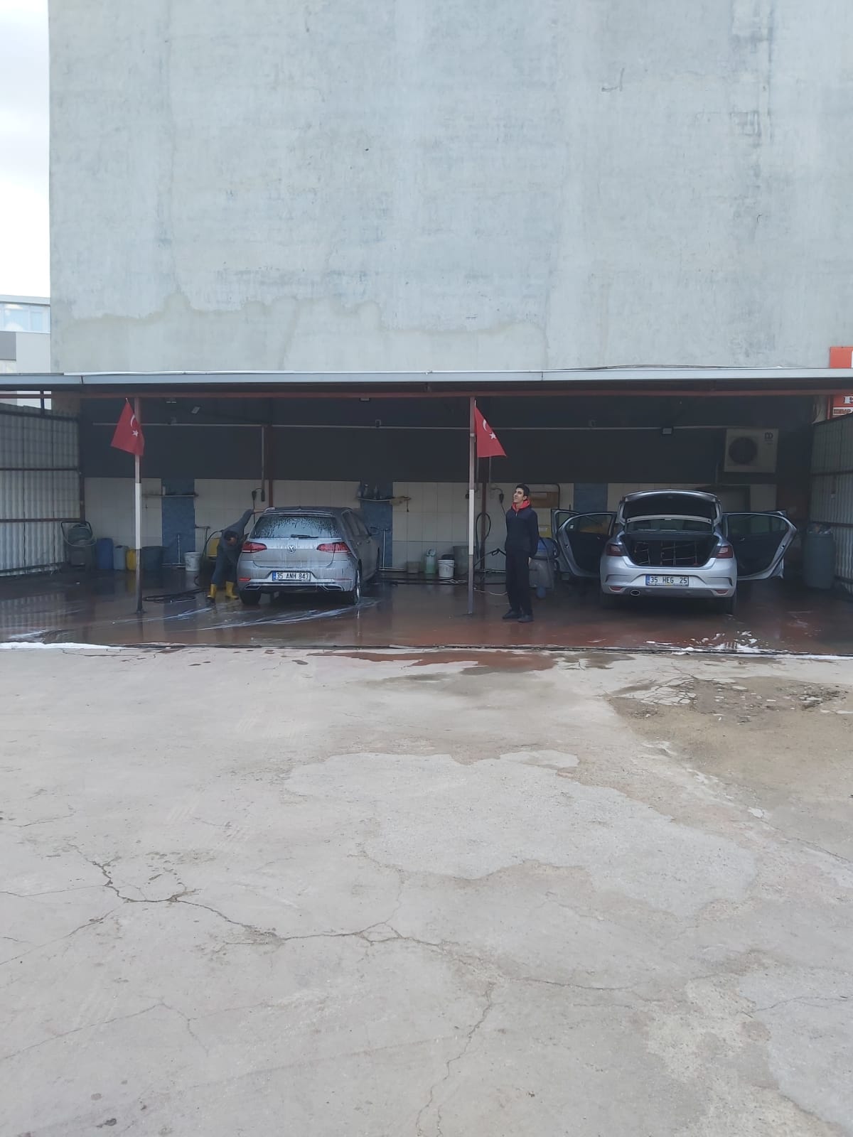 BAĞCI OTO YIKAMA - BORNOVA