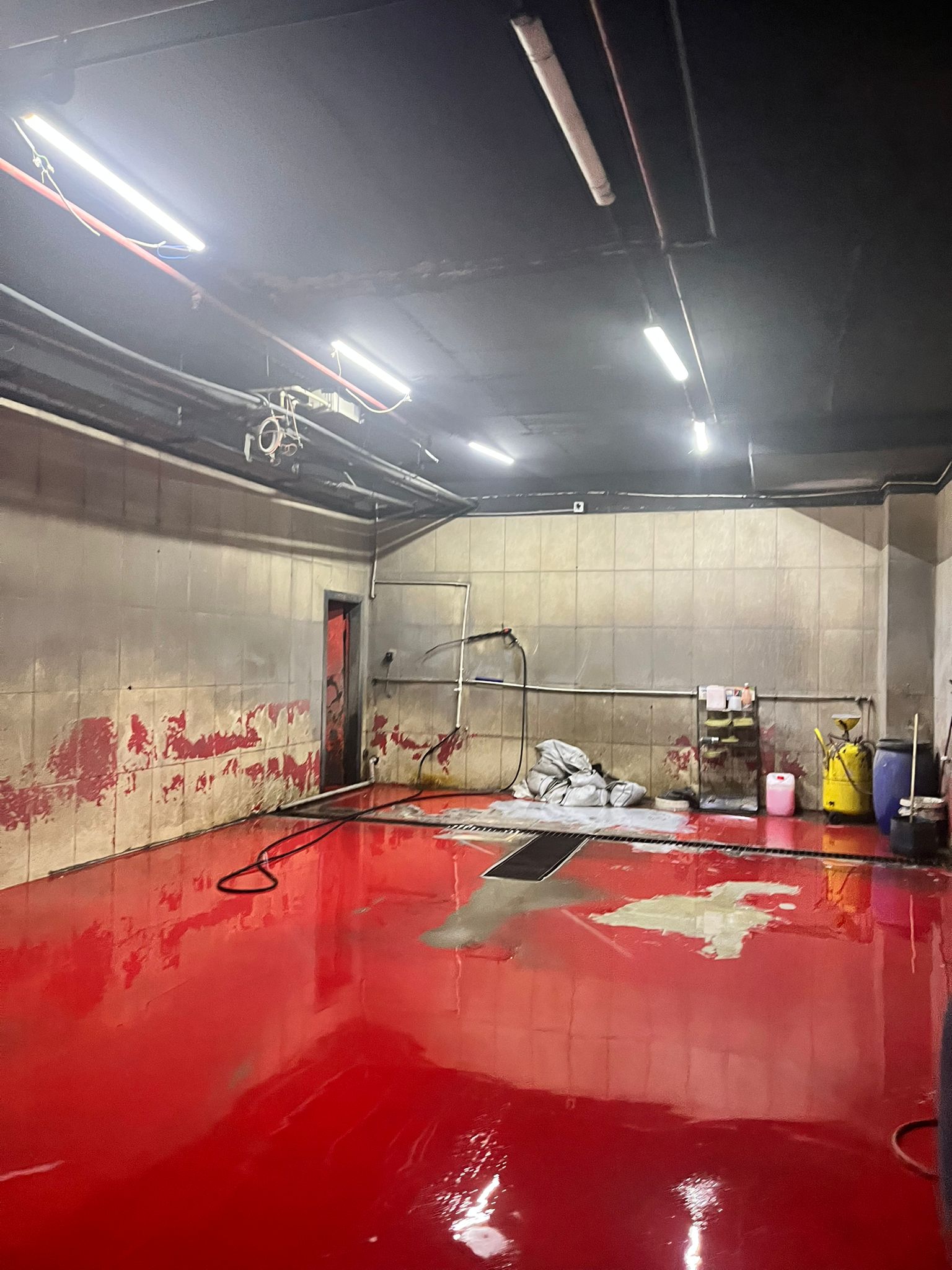 BLACK & WHITE OTO YIKAMA - ARMA KULE / ÇUKURAMBAR