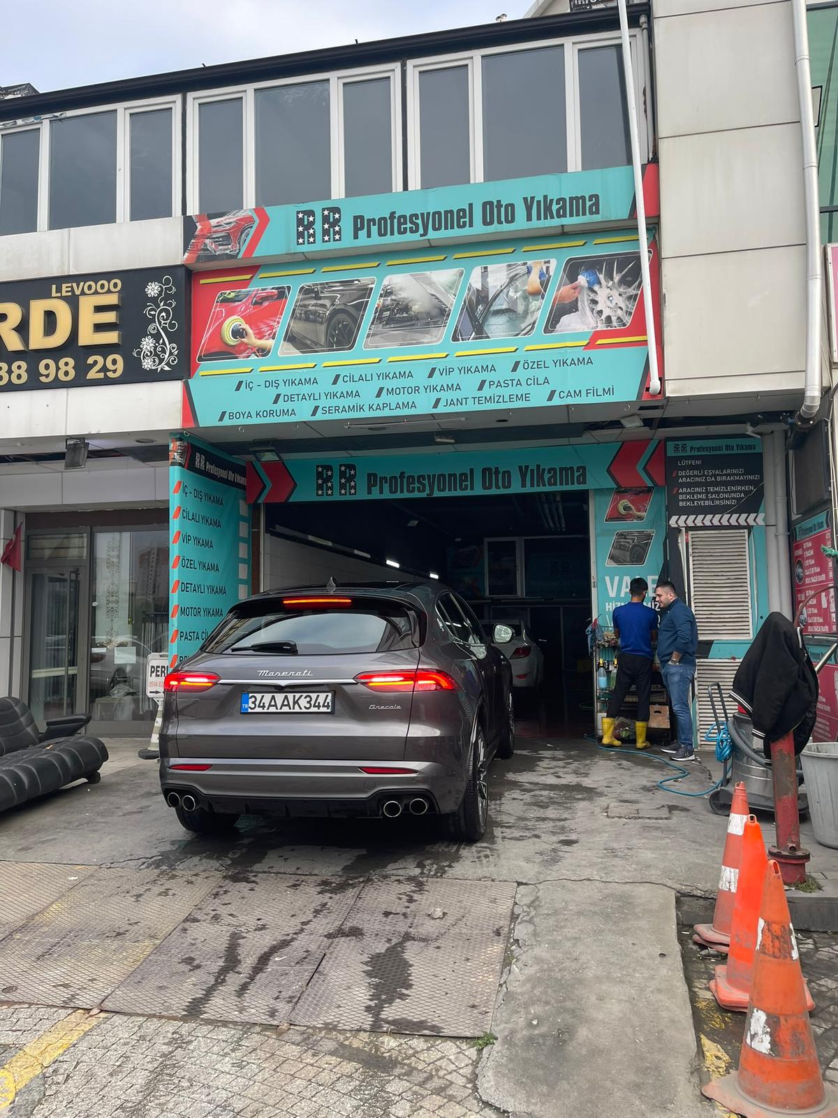 RR PROFESYONEL OTO YIKAMA - BAŞAKŞEHİR